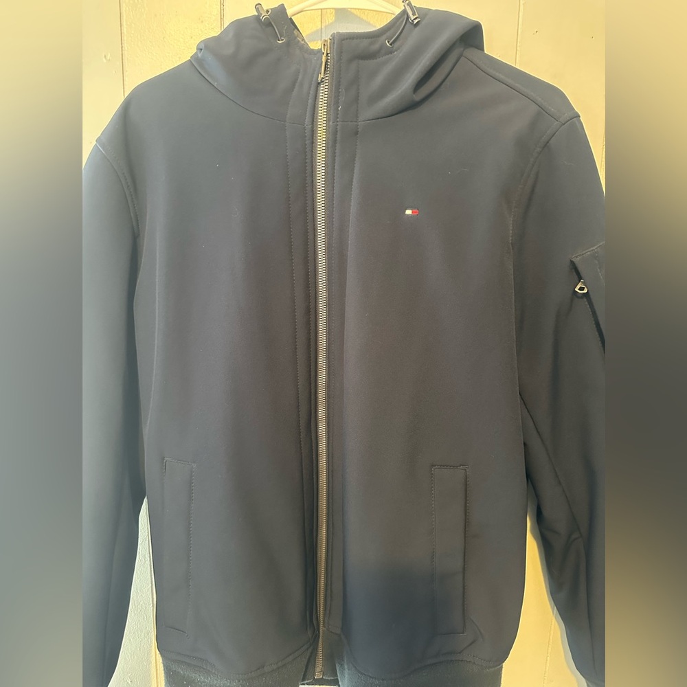 Tommy Hilfiger Men's Navy Lightweight Hooded Jacket - Picture 2 of 5